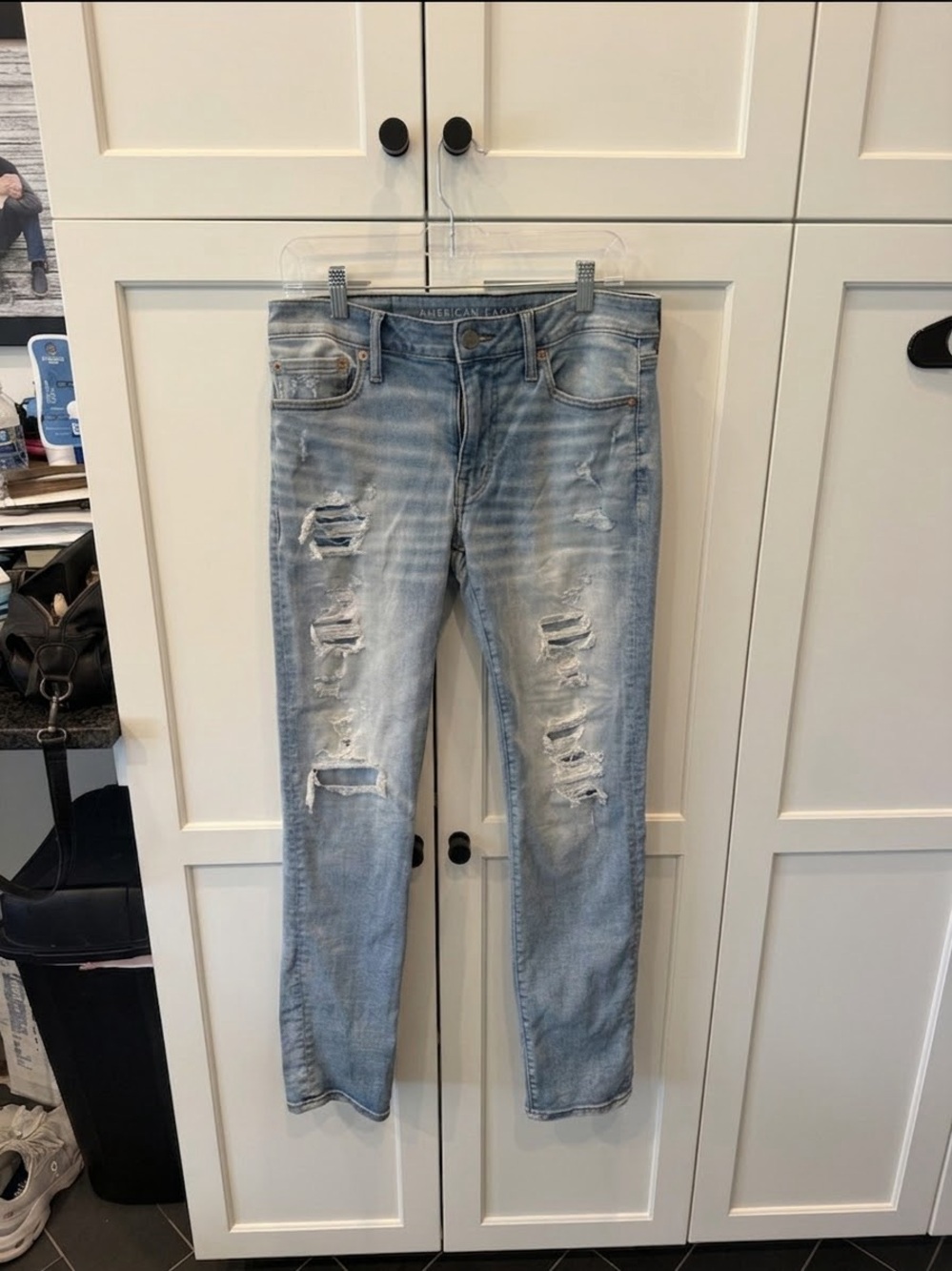 American Eagle Outfitters Light Wash Ripped Skinny Jeans